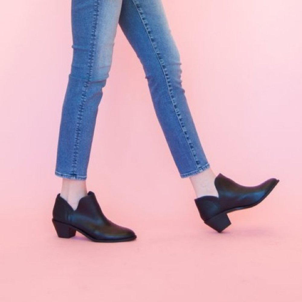 Kelsi Dagger Peep Toe Bootie in Metallic Smoke (size 6) - Picture 1 of 6